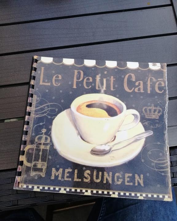 Le Petit Café